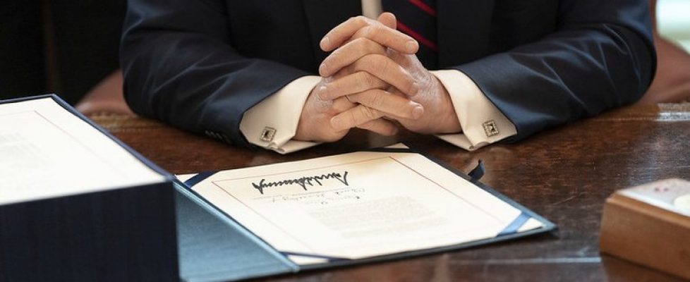 CMS expands telehealth coverage in physician fee rule following Trump executive order CMS expands telehealth coverage in physician fee rule following Trump executive order